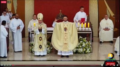 Diácono Anselmo Freski Oliveira foi ordenado padre neste domingo (19)